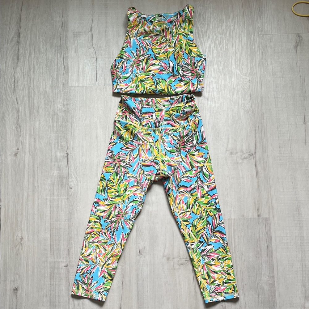 BECCA Tropical Leaf Print Activewear Set